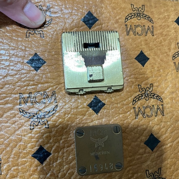 MCM VINTAGE DOCUMENT/LAPTOP BAG - Picture 7 of 16